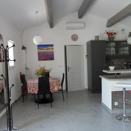 Les Hauts D'Eyragues Gite Reverie Meuble Classe 4 Etoiles Εξωτερικό φωτογραφία