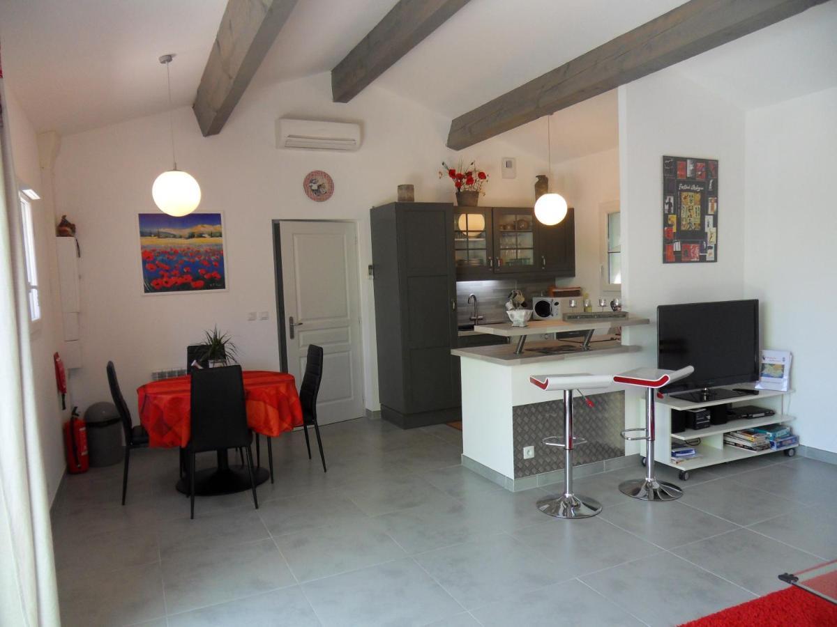 Les Hauts D'Eyragues Gite Reverie Meuble Classe 4 Etoiles Εξωτερικό φωτογραφία