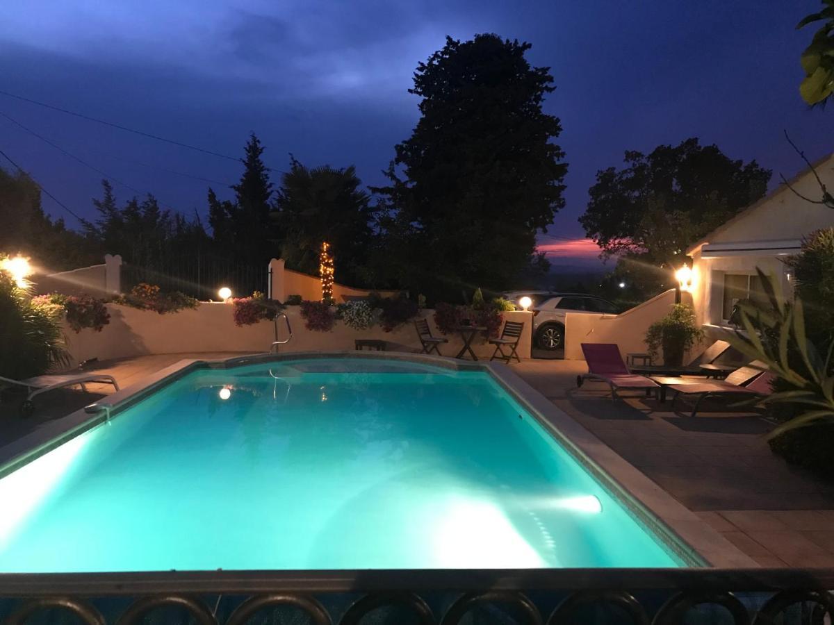 Les Hauts D'Eyragues Gite Reverie Meuble Classe 4 Etoiles Εξωτερικό φωτογραφία